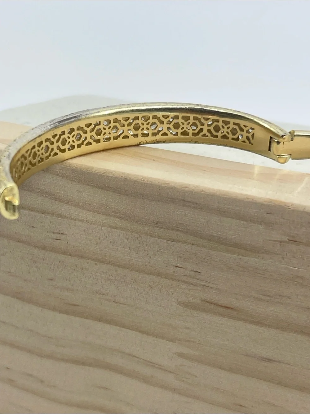 Kendra Scott Gold Star Motif Bangle Bracelet